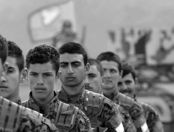 SYRIA-CONFLICT-IS-BAGHOUZ L’esercito siriano ed i curdi attaccano insieme i turchi per la prima volta. La Russia vede una escalation in Siria