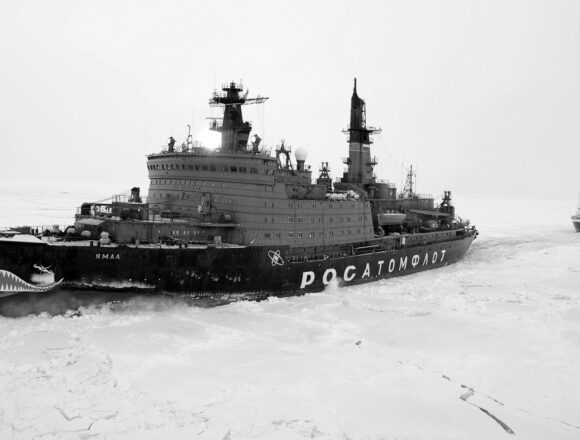 russian_icebreaker La Russia sta aprendo la prima nuova rotta commerciale in più di 100 anni spostando l’asse del commercio mondiale
