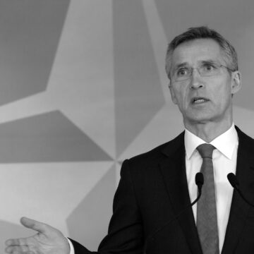La NATO invia la prima proposta di accordo per la resa dell’Ucraina