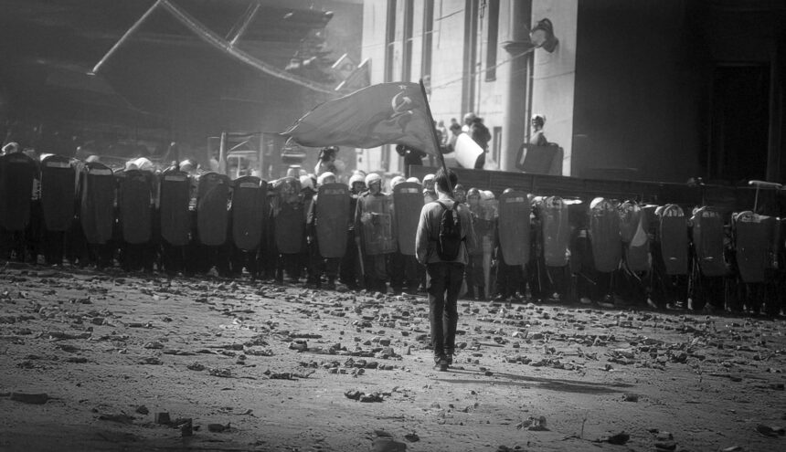 Consigliere del Cremlino: “URSS mai davvero sciolta legalmente”. Pronta la bomba fine-di-mondo di Mosca e Pechino