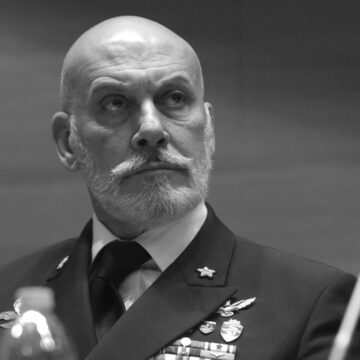 NATO Cavo Dragone La UE abbaia perché non morde. Non ci sarà nessun attacco preventivo: la NATO è sciolta